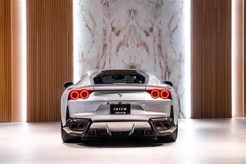 Used 2018 Ferrari 812 Superfast RWD image 4