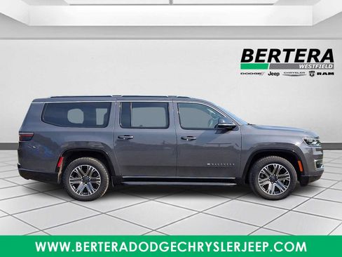 Certified 2024 Jeep Wagoneer L Series II w/ Flexible Seating Group AWD/4WD image 7