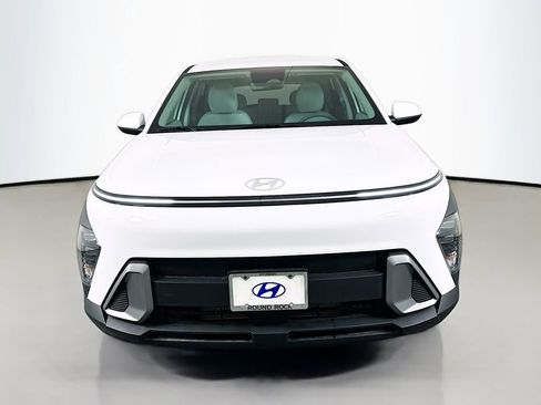 New 2026 Hyundai Kona SE image 2