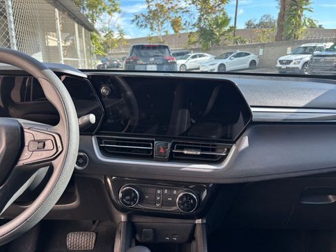 Used 2025 Chevrolet TrailBlazer LT image 18