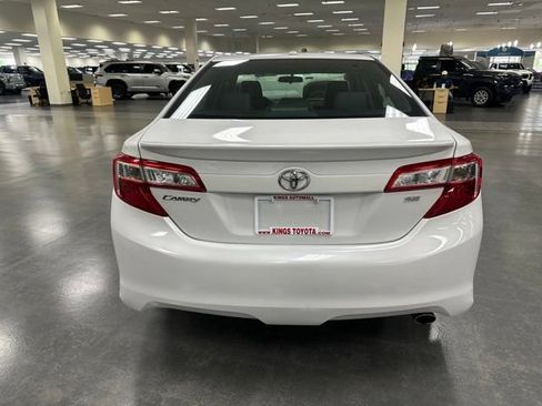 Used 2012 Toyota Camry SE FWD image 6