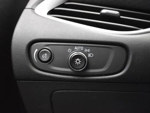 Used 2023 Chevrolet Malibu LT FWD image 22