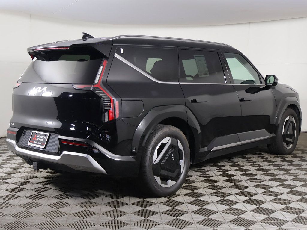 Used 2024 Kia EV9 Land AWD/4WD image 13