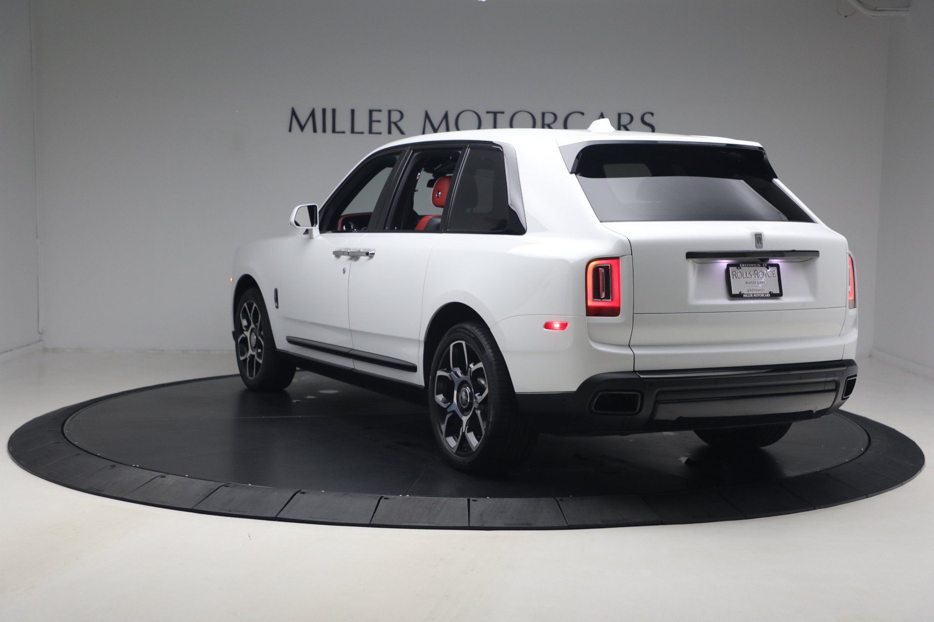 Certified 2021 Rolls-Royce Cullinan Black Badge AWD/4WD image 7