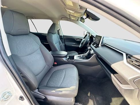 Used 2024 Toyota RAV4 XLE image 26