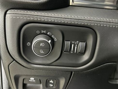 Used 2020 RAM 1500 Limited image 12