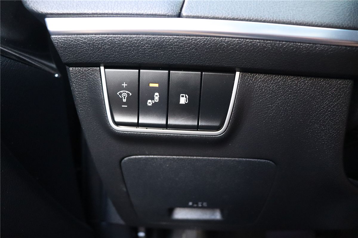 Used 2019 Kia Stinger RWD image 28