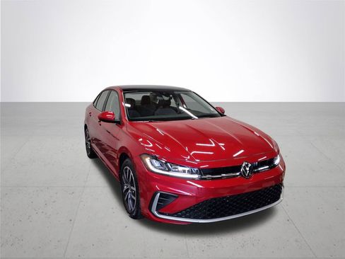 New 2025 Volkswagen Jetta SE image 4