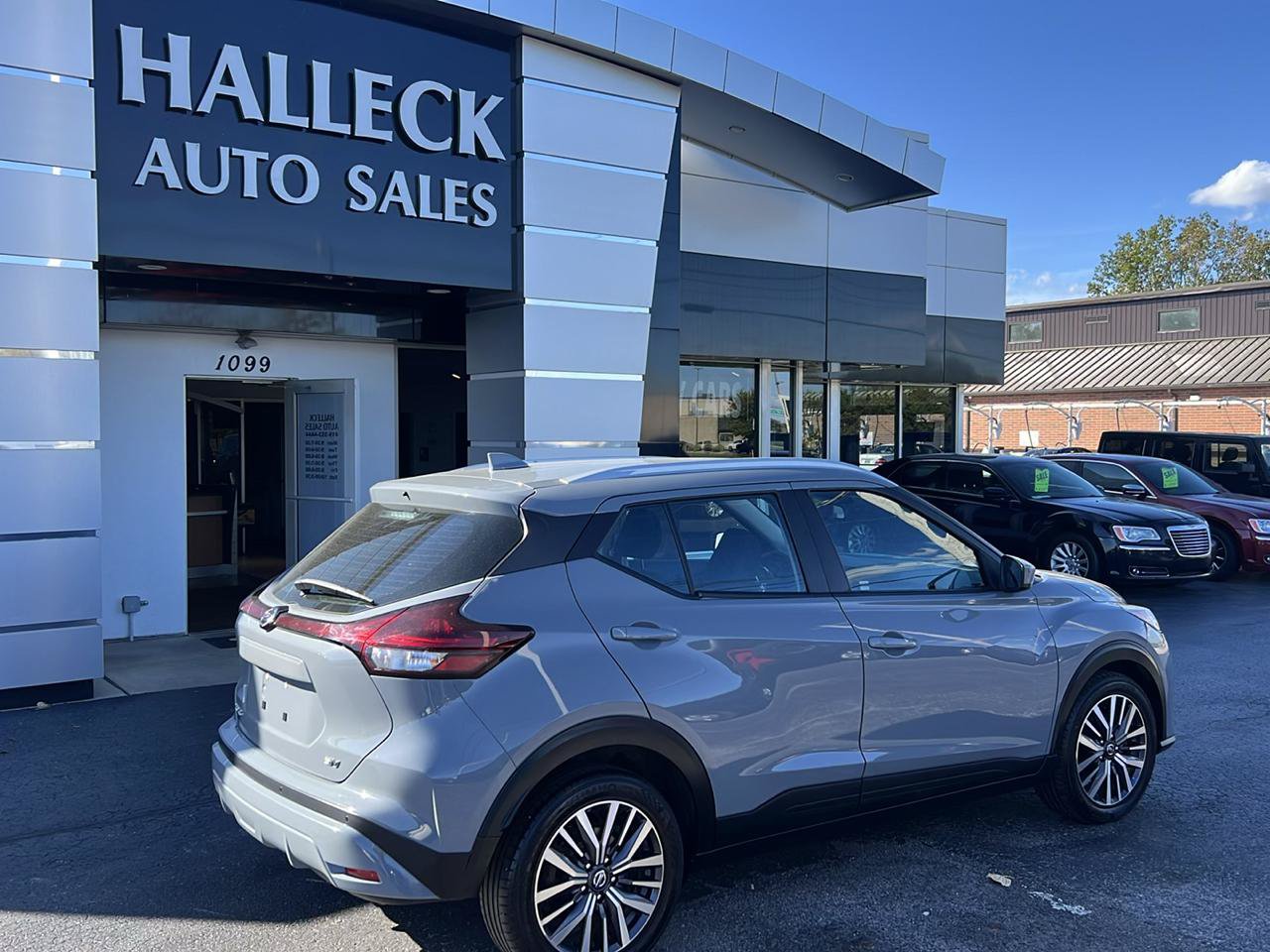 Used 2021 Nissan Kicks SV FWD image 6