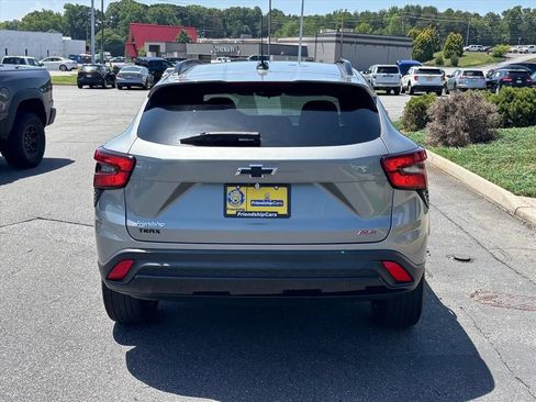 Used 2024 Chevrolet Trax RS w/ Driver Confidence Package FWD image 25