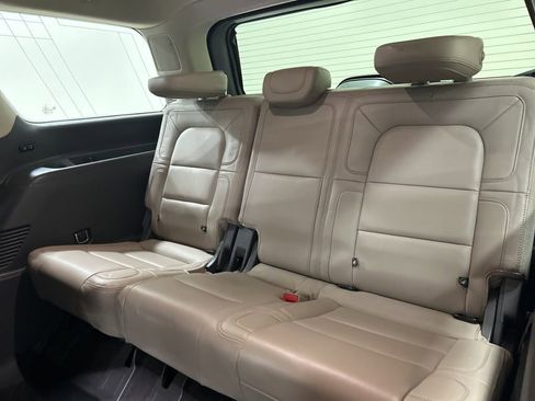 Used 2022 Lincoln Navigator Reserve image 32