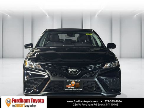 Used 2023 Toyota Camry SE AWD/4WD image 2