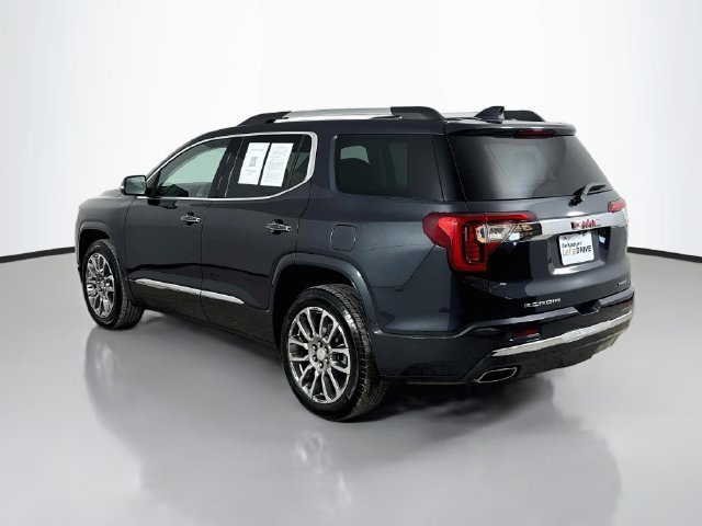 Used 2023 GMC Acadia Denali w/ Denali Ultimate Package AWD/4WD image 11
