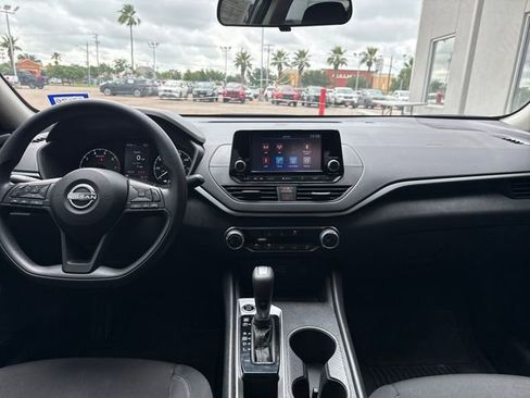 Certified 2024 Nissan Altima 2.5 S FWD image 12