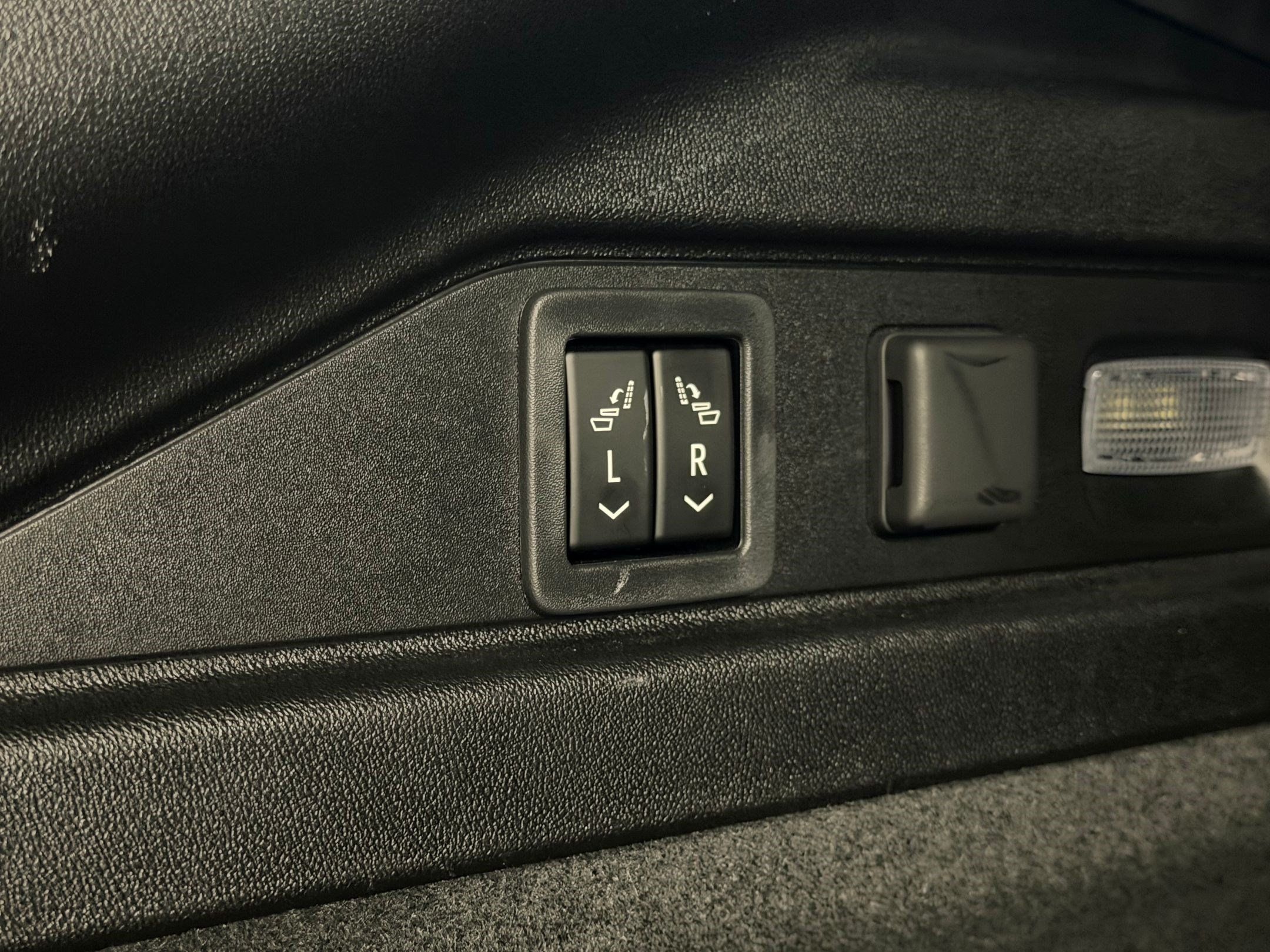 Certified 2024 Cadillac Lyriq Sport RWD image 22