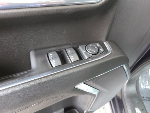 Used 2023 Chevrolet Silverado 1500 LT image 18