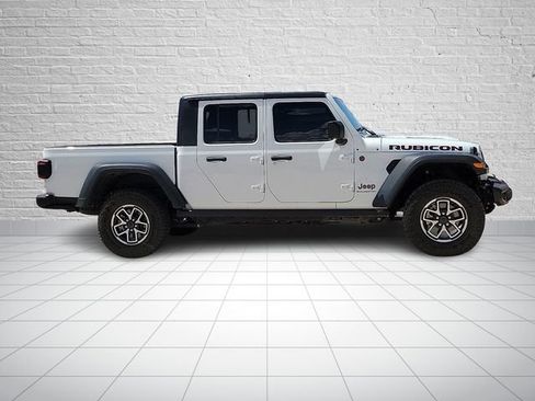 Used 2025 Jeep Gladiator Rubicon AWD/4WD image 5