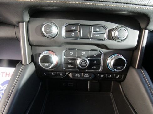 Used 2023 GMC Yukon XL AT4 w/ Technology Package image 31