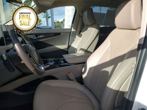 Certified 2023 Lincoln Nautilus Reserve image 16