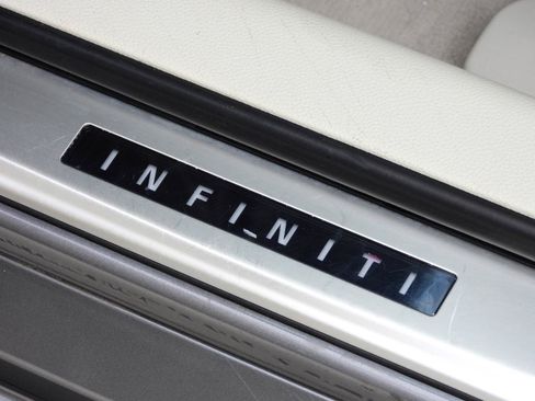 Used 2015 INFINITI Q40 w/ Moonroof Package RWD image 46