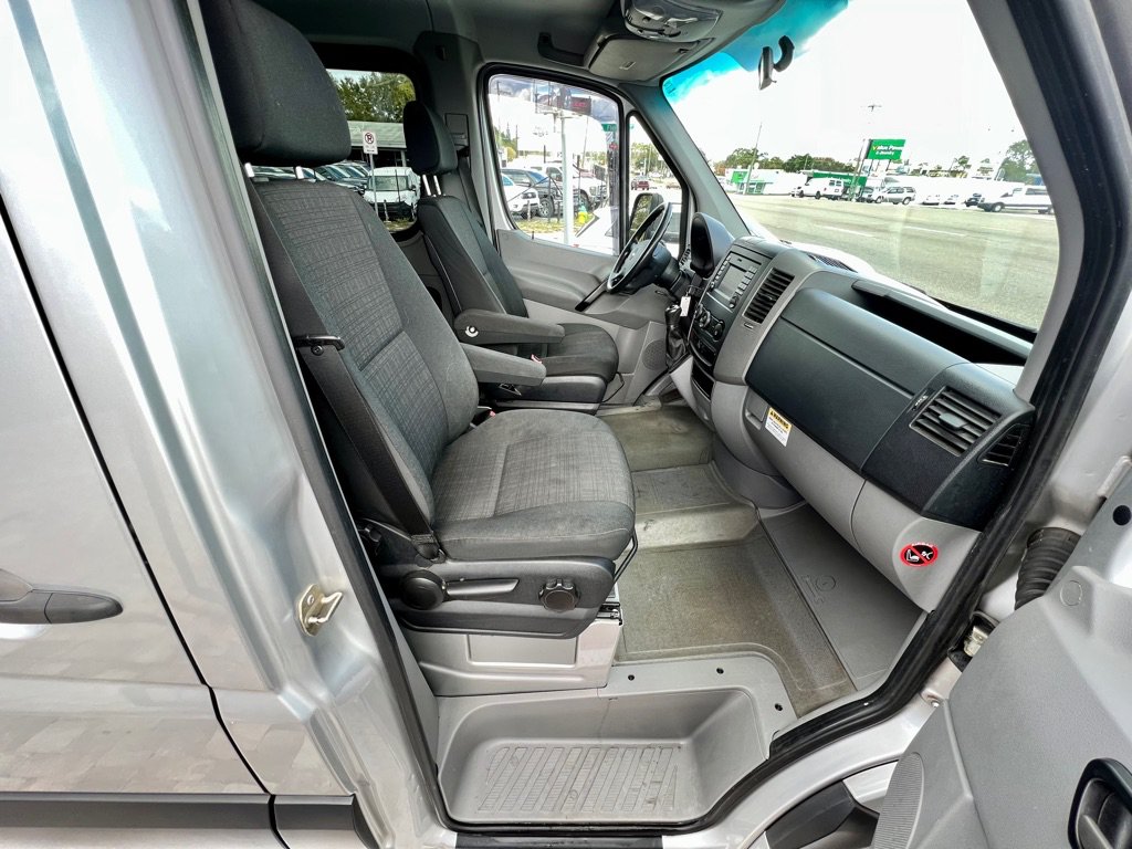 Used 2014 Freightliner Sprinter 2500 RWD image 37