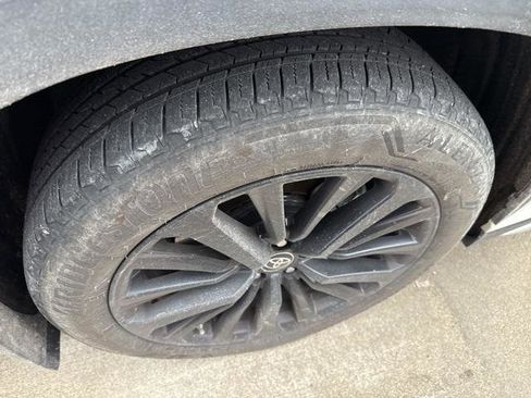 Certified 2022 Toyota Highlander XSE image 12