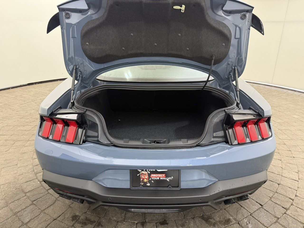 Used 2026 Ford Mustang GT w/ Mustang Nite Pony Package RWD image 7