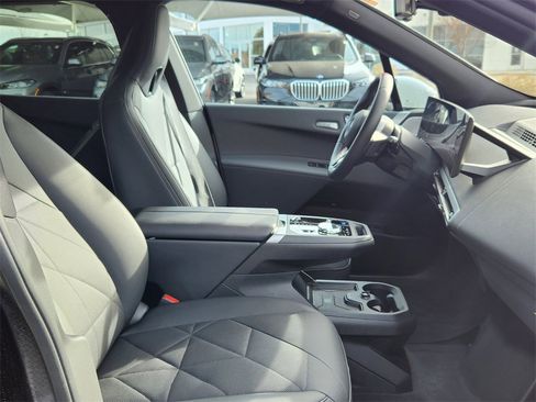 Certified 2025 BMW iX M60 image 26