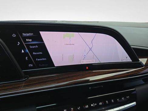 Used 2021 Cadillac Escalade ESV Premium Luxury w/ Driver Assist Tech Package AWD/4WD image 28