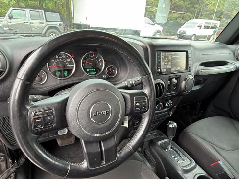 Used 2018 Jeep Wrangler Unlimited Sport S AWD/4WD image 24