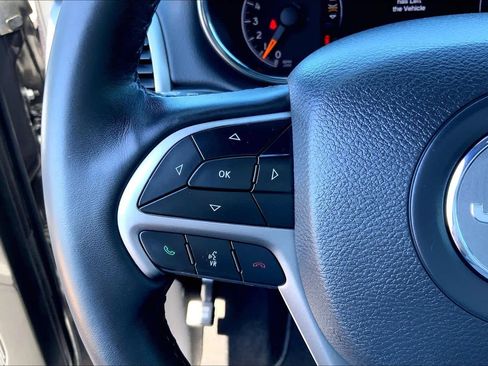 Used 2019 Jeep Grand Cherokee Altitude RWD image 20