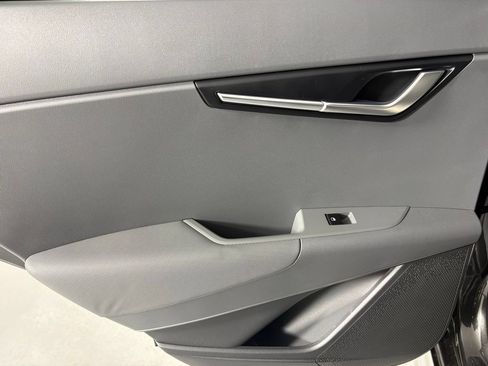 New 2026 Kia Niro EX FWD image 34
