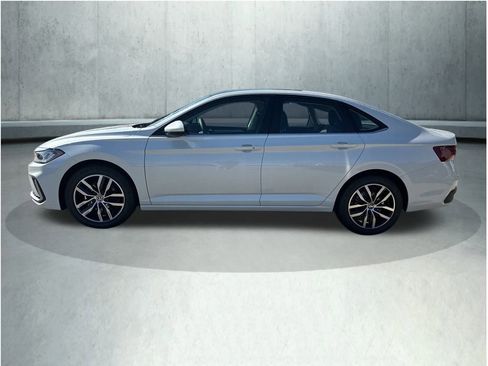 New 2026 Volkswagen Jetta SE image 2
