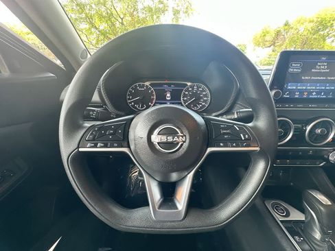 Used 2025 Nissan Sentra SV FWD image 15