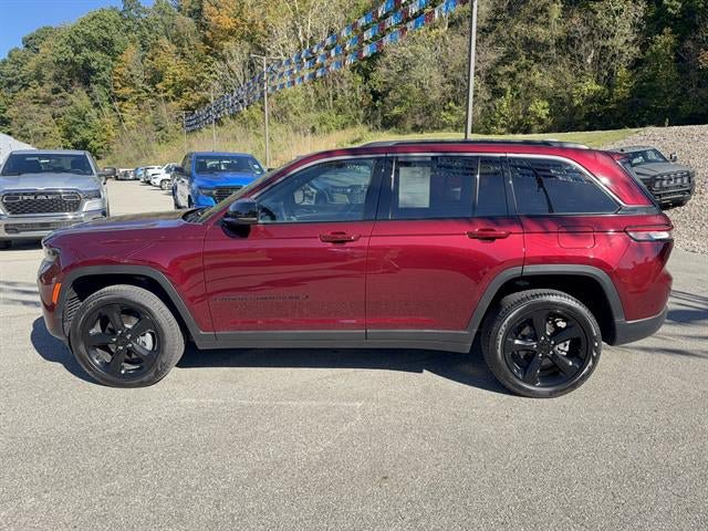 Used 2026 Jeep Grand Cherokee Limited w/ Limited Altitude Package AWD/4WD image 8