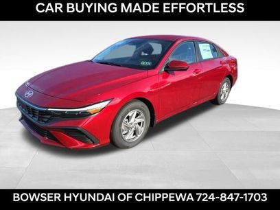 New 2025 Hyundai Elantra SE