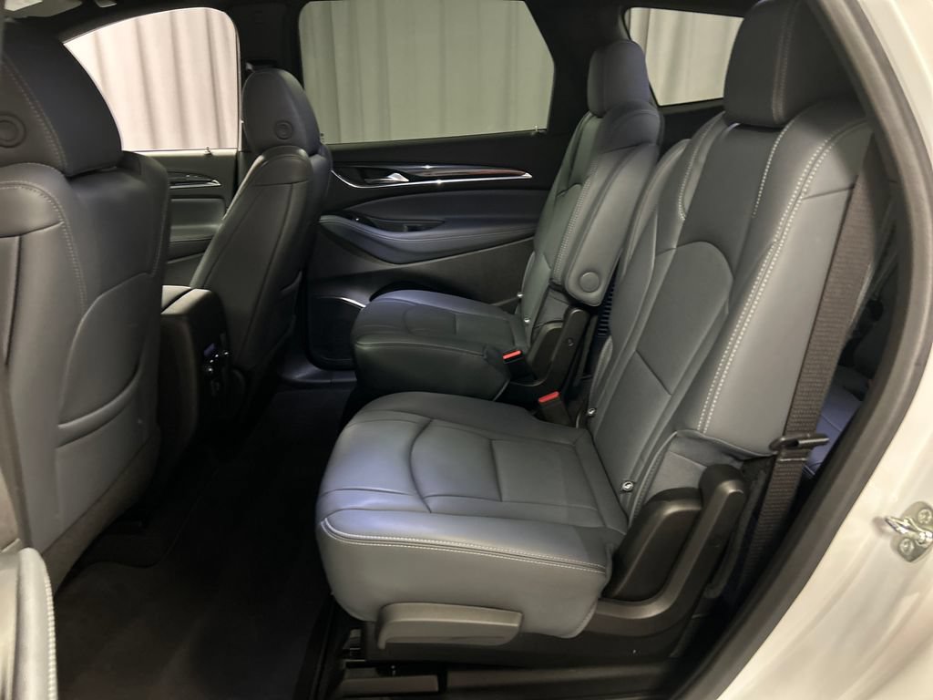 Used 2024 Buick Enclave Essence w/ Sport Touring Edition FWD image 23