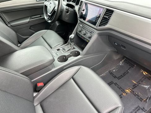 Used 2019 Volkswagen Atlas SE w/ Towing Package image 18