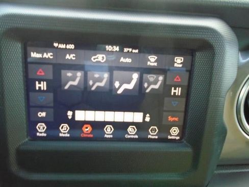 Used 2021 Jeep Wrangler Unlimited Sahara image 10