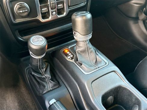 Used 2022 Jeep Wrangler Unlimited Sahara w/ Cold Weather Group image 18