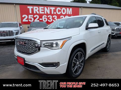 Used 2018 GMC Acadia Denali w/ Technology Package FWD image 1