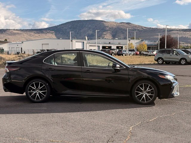 Used 2023 Toyota Camry SE w/ Cold Weather Package AWD/4WD image 6