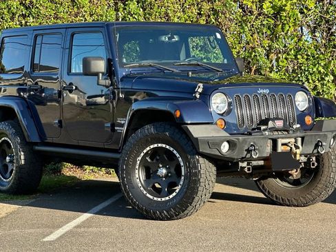 Used 2013 Jeep Wrangler Unlimited Sahara w/ Connectivity Group image 1