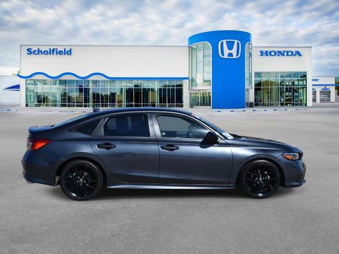 Used 2024 Honda Civic Sport image 2