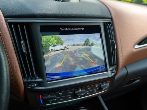 Used 2022 Maserati Levante Modena image 24