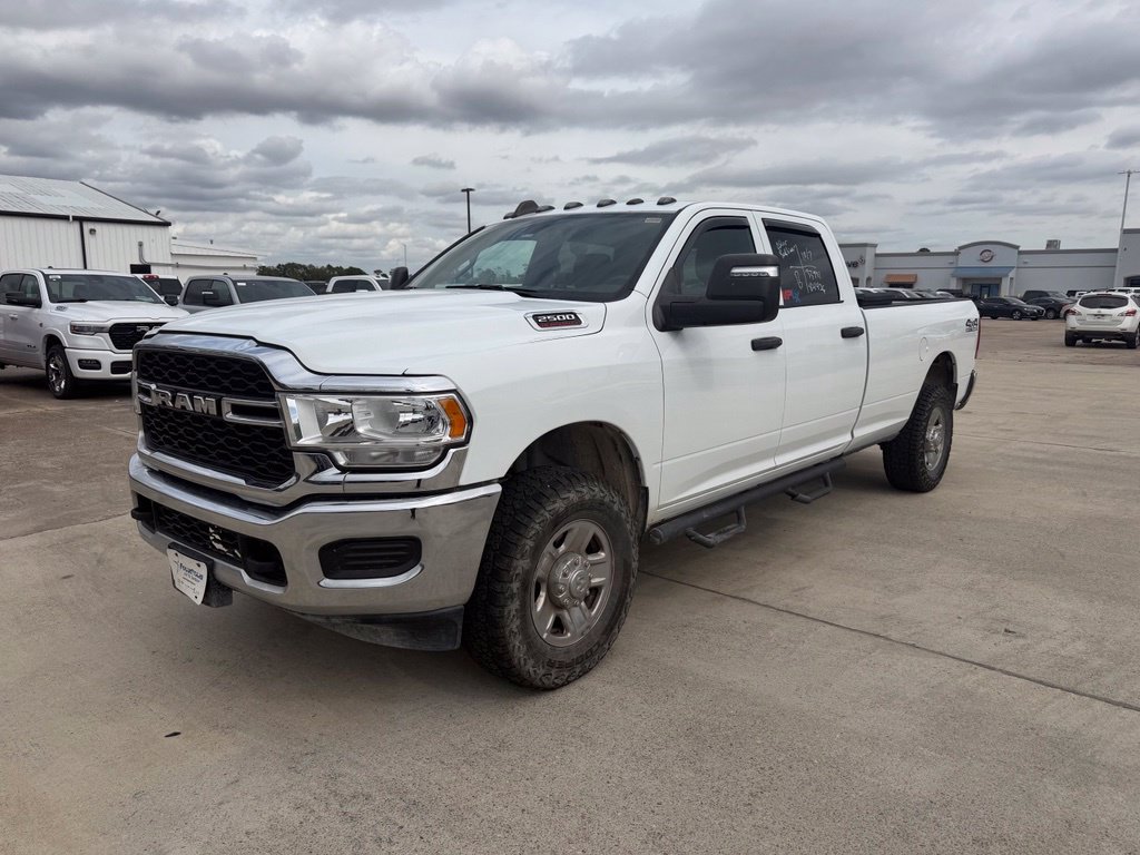 Used 2024 RAM 2500 Tradesman w/ Chrome Appearance Group AWD/4WD image 13