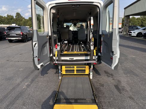 Used 2017 Ford Transit 150 XL image 15