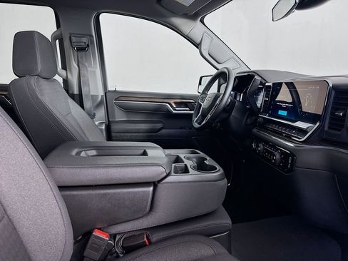 Used 2024 Chevrolet Silverado 1500 LT image 34