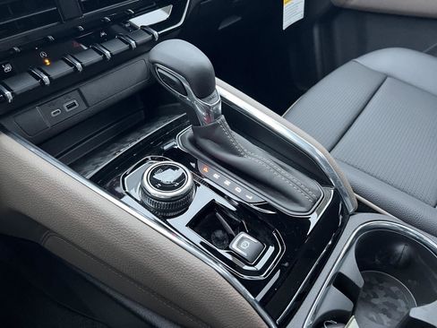 New 2026 GMC Canyon Denali image 37