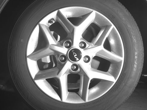 Used 2025 Kia Soul LX w/ LX Technology Package image 12